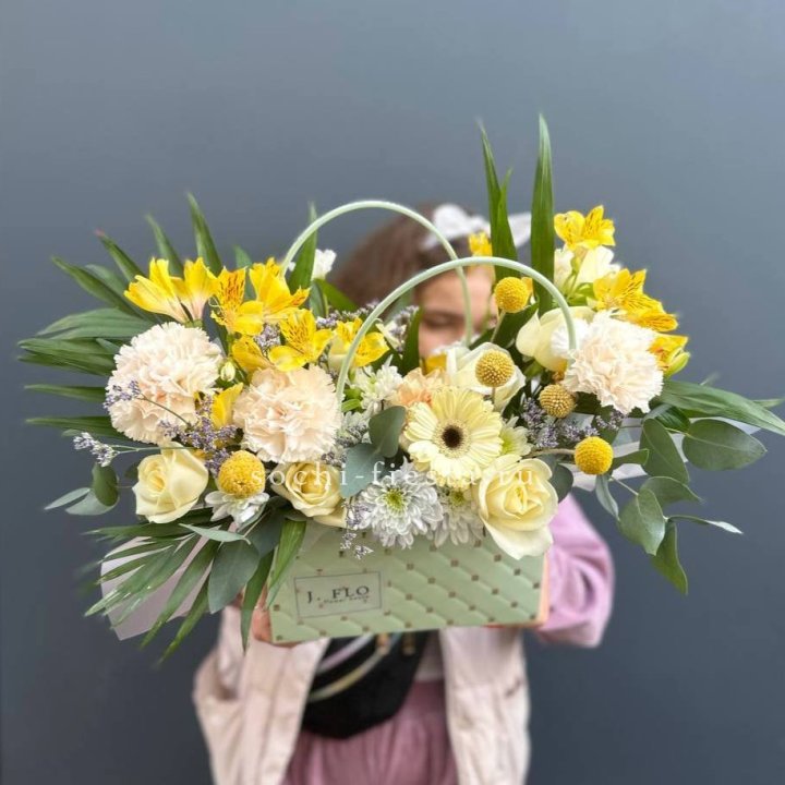 Сумочка с розами "Эпиа" в Тольятти