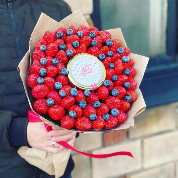 "Клубника и мёд" в Тольятти