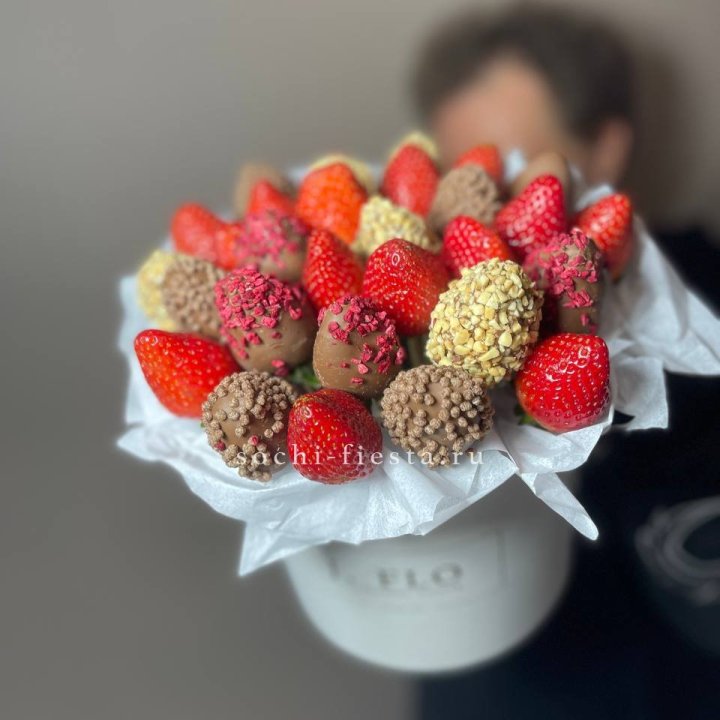 Клубника в боксе 30 ягод в Тольятти