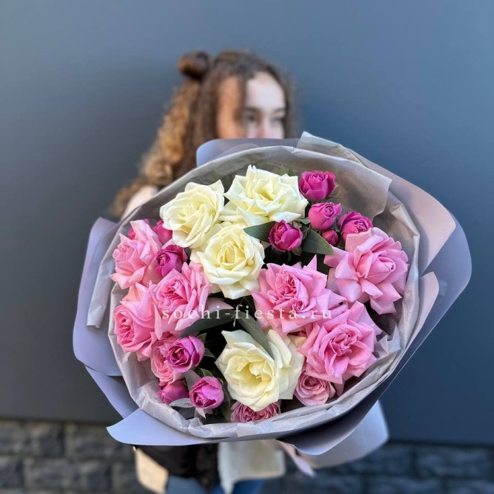 Букет французских и пионовидных роз в Тольятти