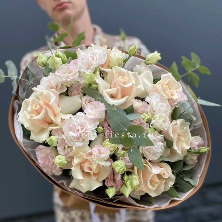  Букет кремовых роз "Мокко" в Тольятти