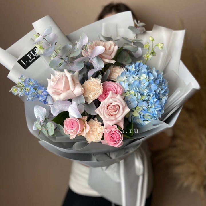 Букет с гортензией № 4 в Тольятти