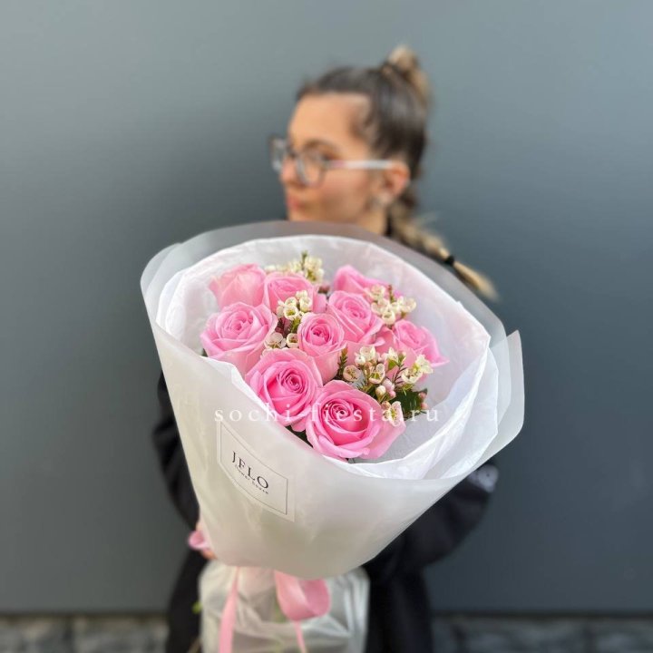 Букет розовых роз  в Тольятти