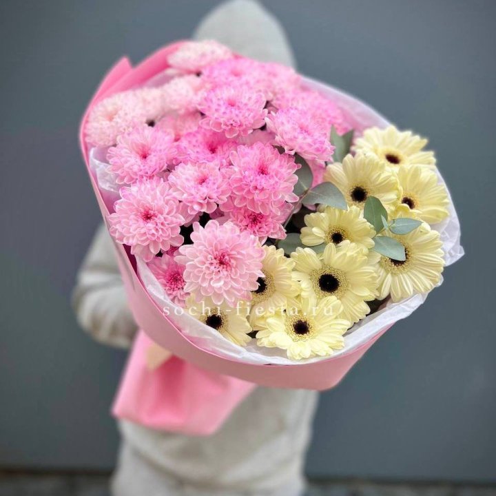 Дуо хризантем и гербер в Тольятти