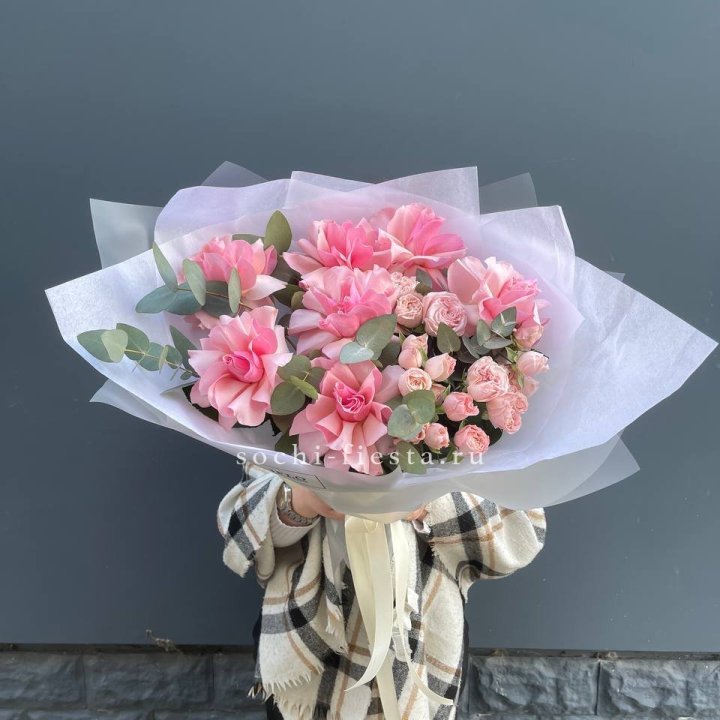 Букет французских и пионовидных роз  в Тольятти