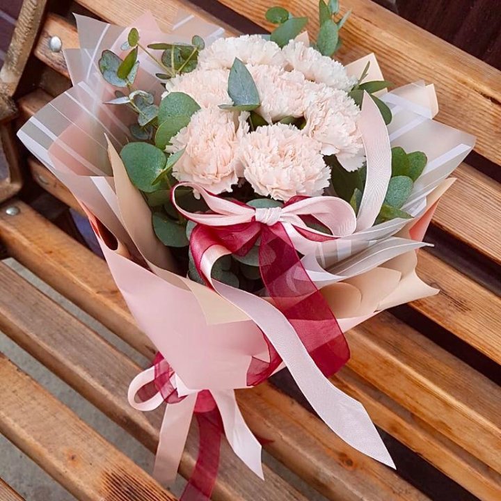 Диантусы с эвкалиптом в Тольятти