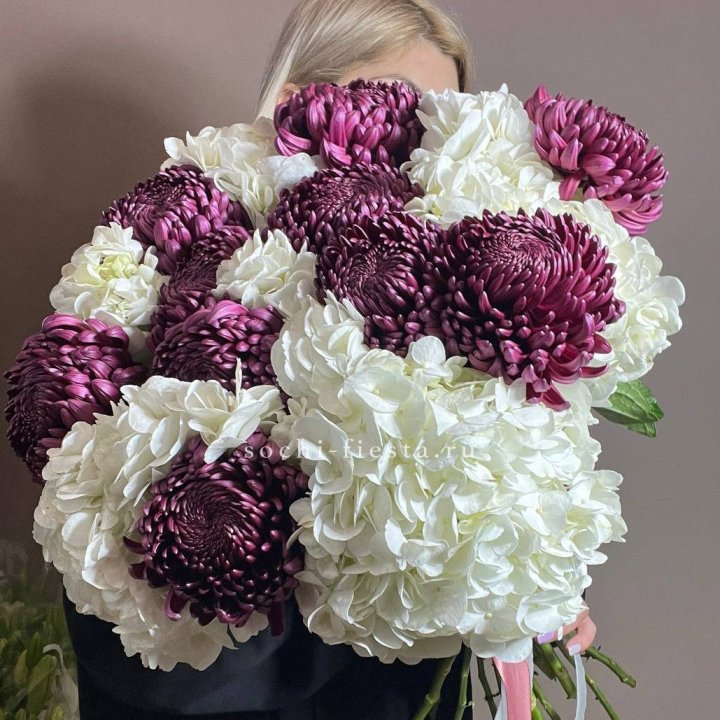 Охапка Бигуди и гортензий в Тольятти