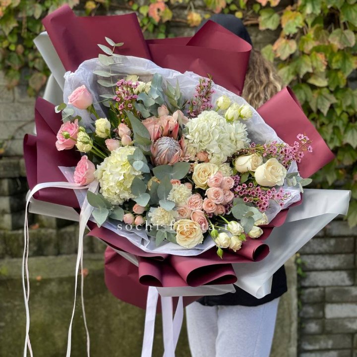 Авторский букет с протеей №1 в Тольятти