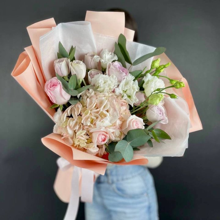 Букет с гортензией "Клодс" в Тольятти