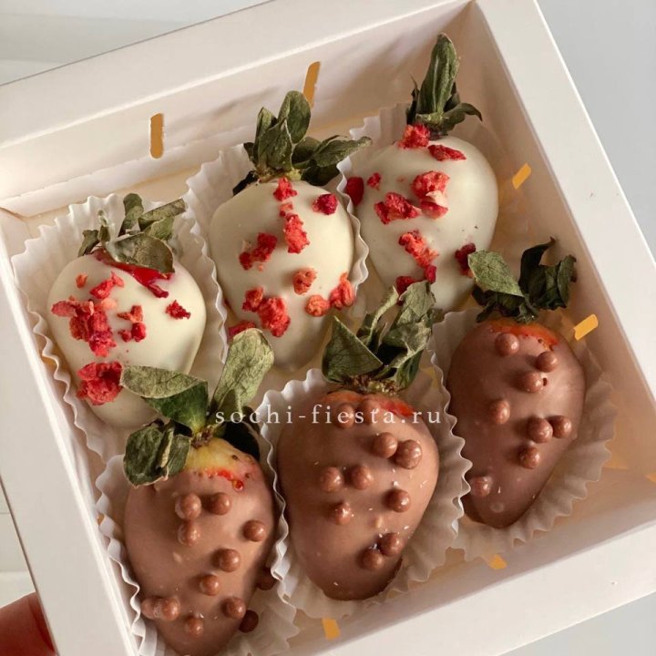 Клубника в шоколаде 6 ягод в Тольятти