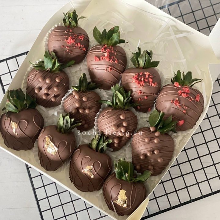 Клубника в шоколаде 12 ягод в Тольятти