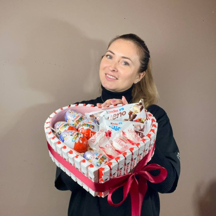 Подарочный набор сердце с Киндерами в Тольятти