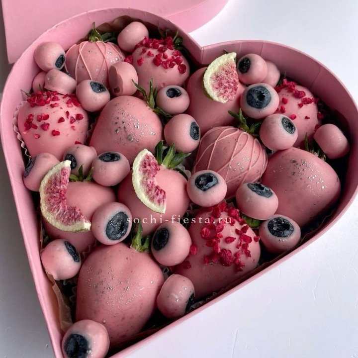 Клубника в шоколаде Сердце в Тольятти