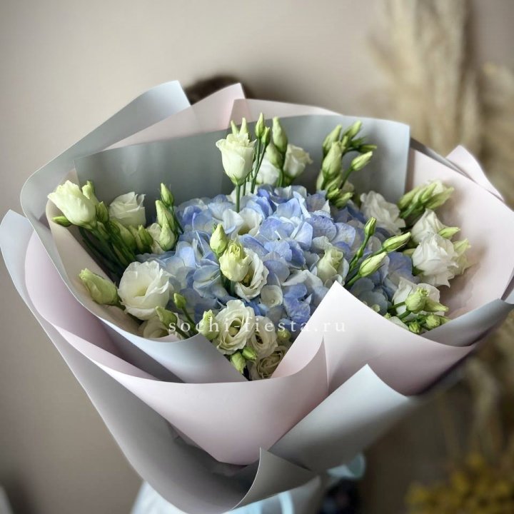 Букет с гортензией "Адель" в Тольятти