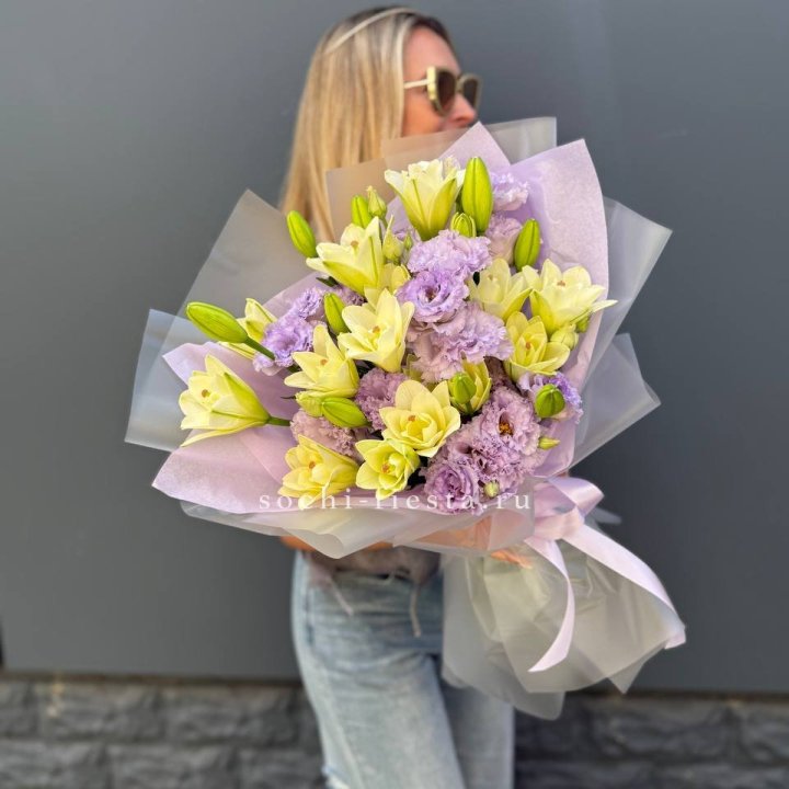  Букет лилий и эустом в Тольятти