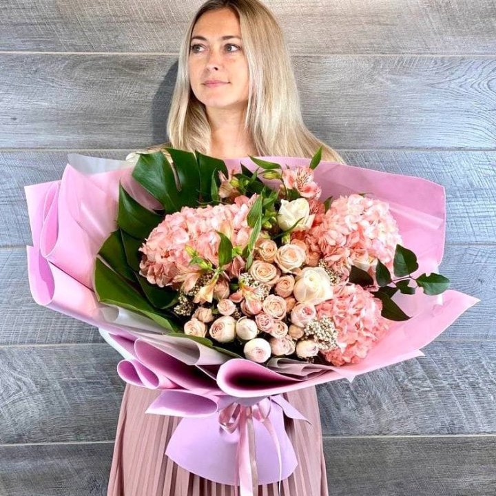 Дизайнерский букет "Валенсия-2" в Тольятти