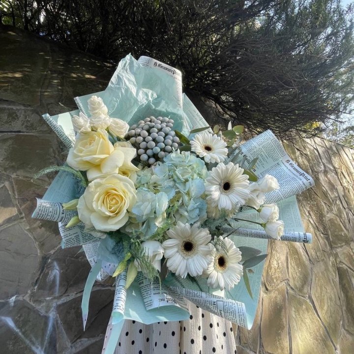 Дизайнерский букет "Линдж-блю" в Тольятти