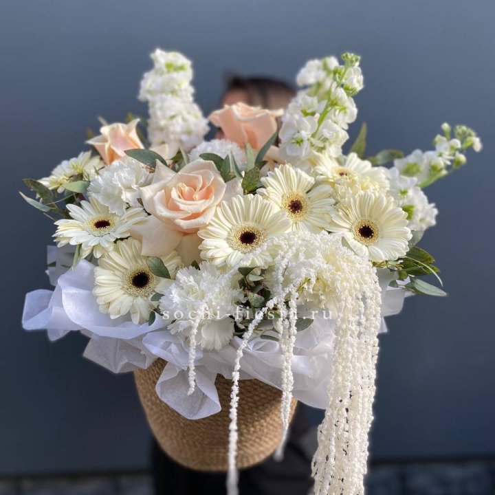 Цветы в джутовом кашпо "Валери" в Тольятти