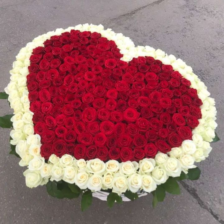 333 розы в корзине в Тольятти