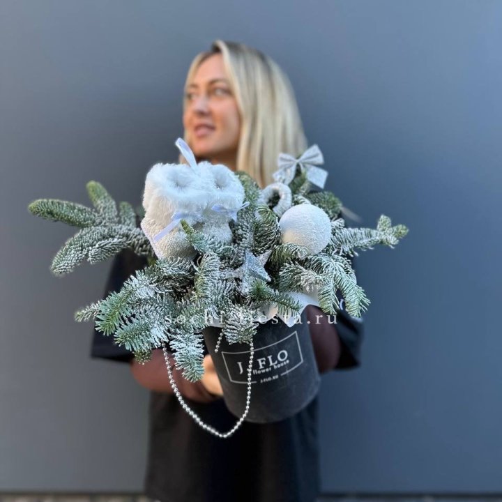 Новогодний бокс "Ботс вайт" в Тольятти