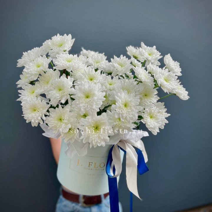 Коробка с хризантемами №3 в Тольятти