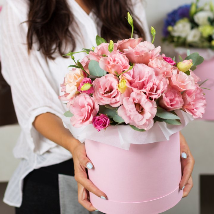 Эустома в шляпной коробке в Тольятти