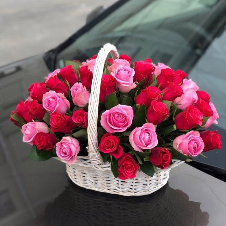 Корзина с розами  в Тольятти