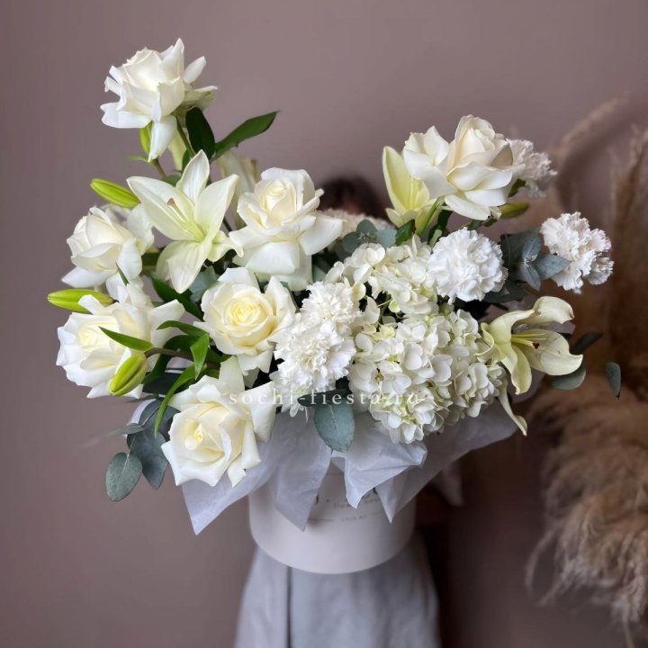 Цветочный бокс "Вайт дримс" в Тольятти