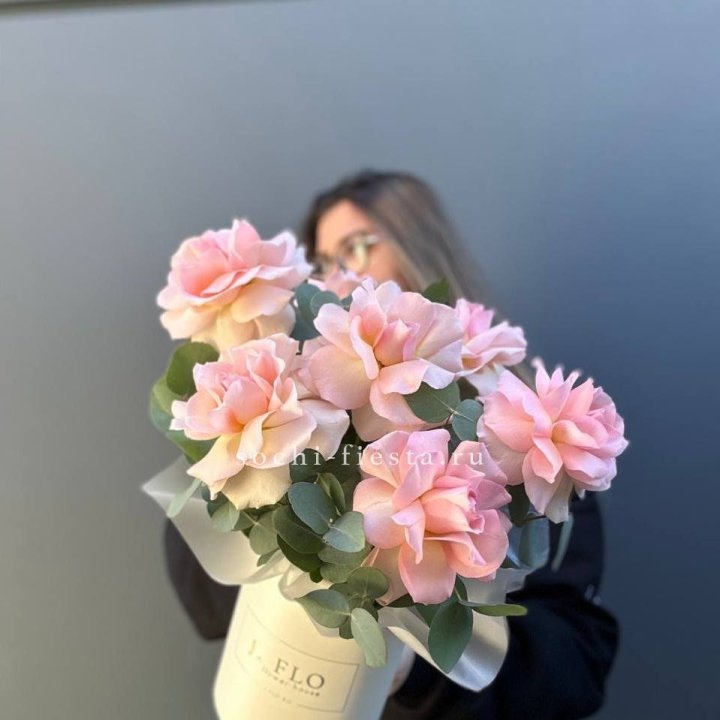 Французские роз в боксе в Тольятти