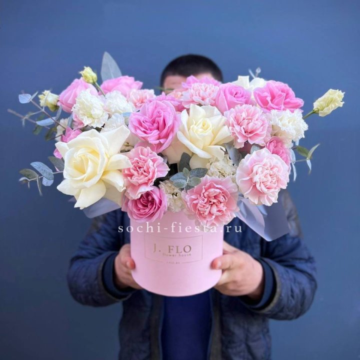 Цветочный бокс "Памела" в Тольятти