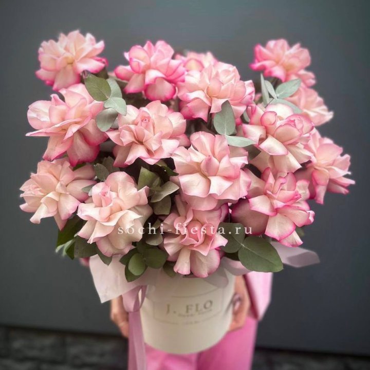 17 Французских  роз Венди в боксе в Тольятти