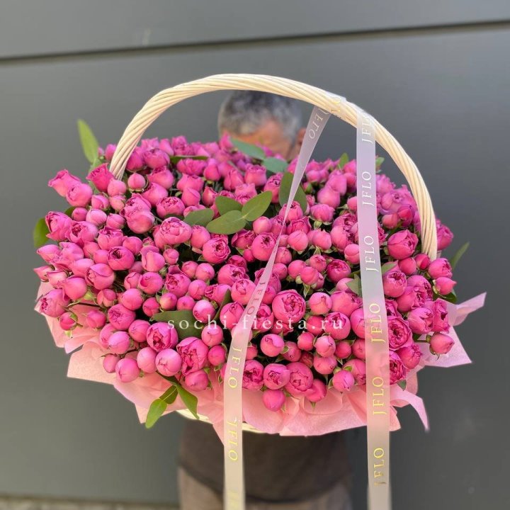 Корзина роз Мисти Баблс 101 в Тольятти