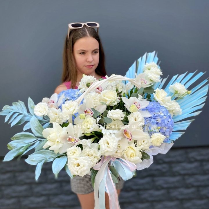 Цветочная корзина "Блю винч" в Тольятти