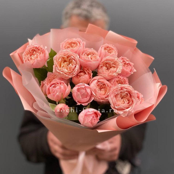 Букет комплимент из кустовых роз Джульетта в Тольятти