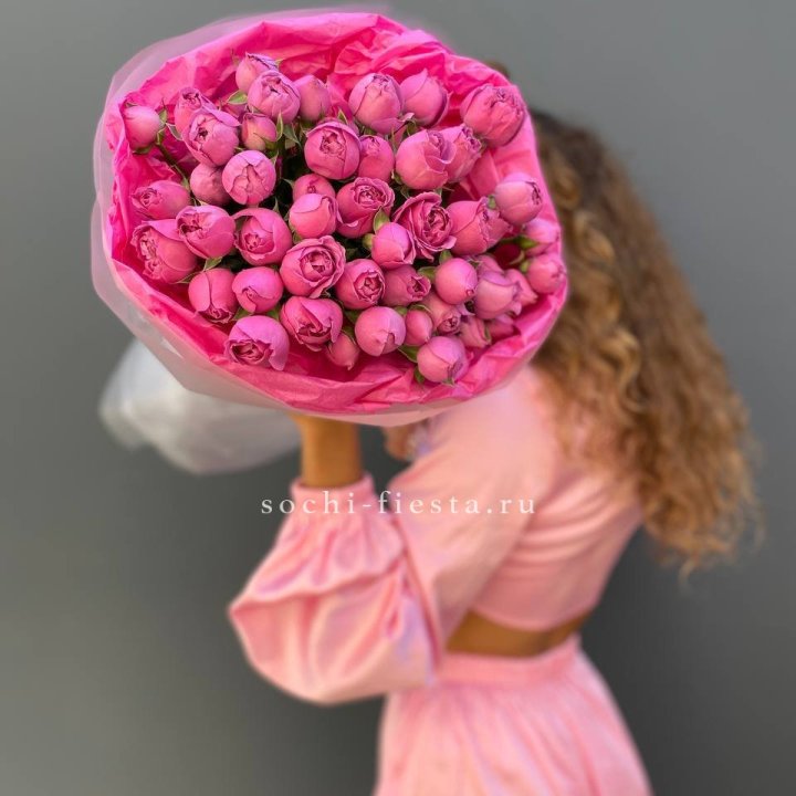Букет из пионовидных роз  в Тольятти