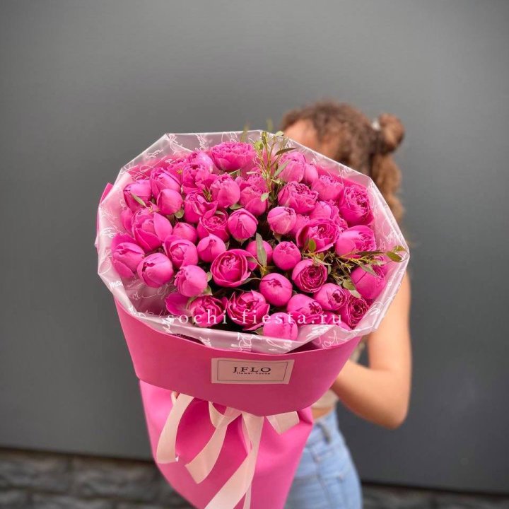 Кустовые розы букет Мисти Баблс в Тольятти