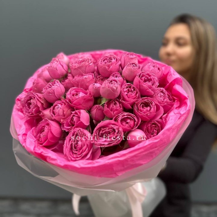 Букет из пионовидных роз  в Тольятти