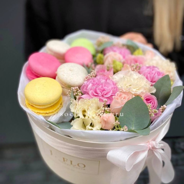 Бокс с макаронс Нежный в Тольятти