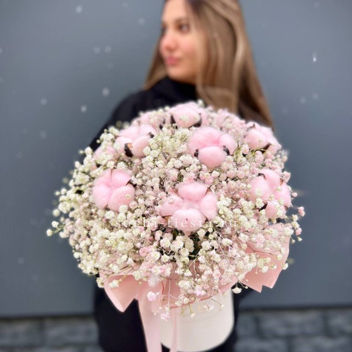 Гипсофилы с хлопком в шляпной коробке в Тольятти