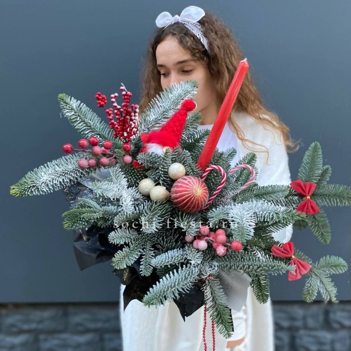 Композиция в бокале красная в Тольятти