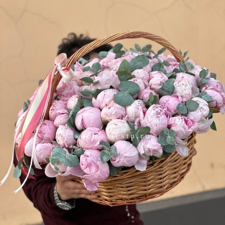 Корзина пионов "75" в Тольятти