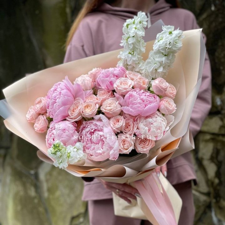 Букет с пионами №1 в Тольятти