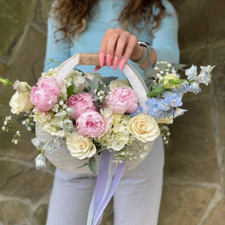 Ящик с пионами в Тольятти