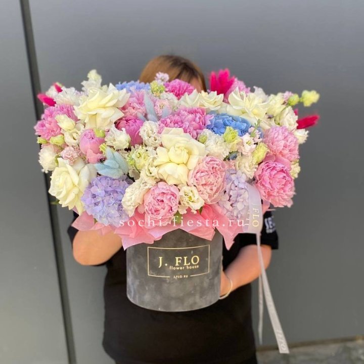 Цилиндр с пионами "Аса" в Тольятти