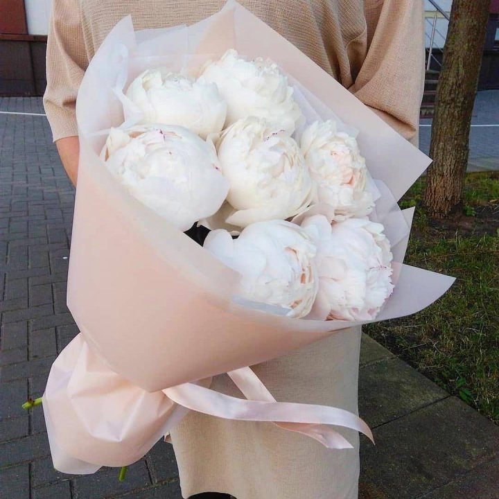 Букет белых пионов в Тольятти