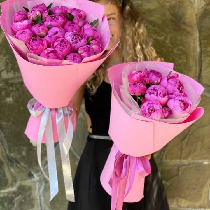 Букет ярких пионов  в Тольятти