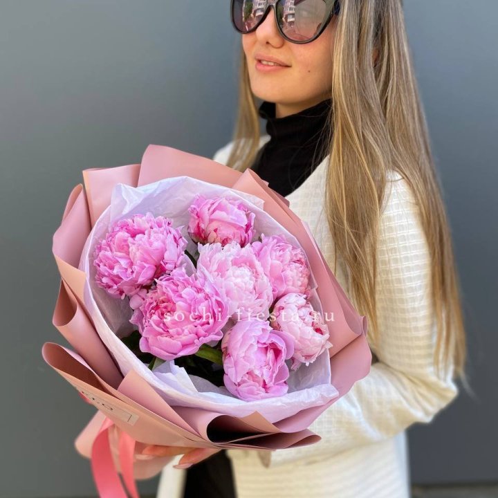 7 пионов в оформлении в Тольятти