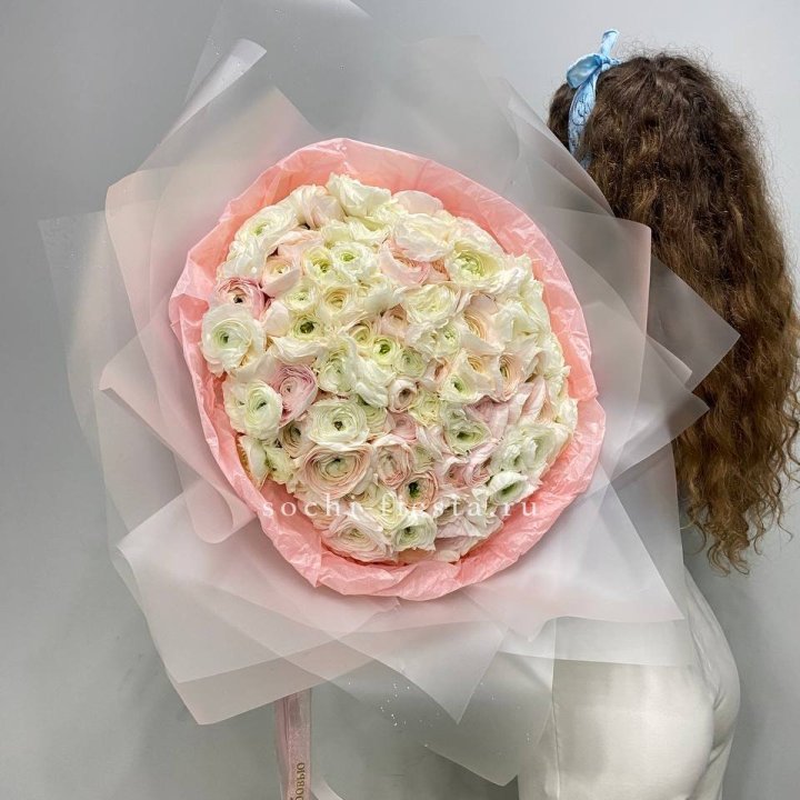 113 ранункулюсов  в Тольятти