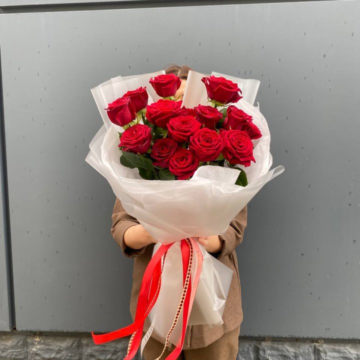15 высоких роз  в Тольятти
