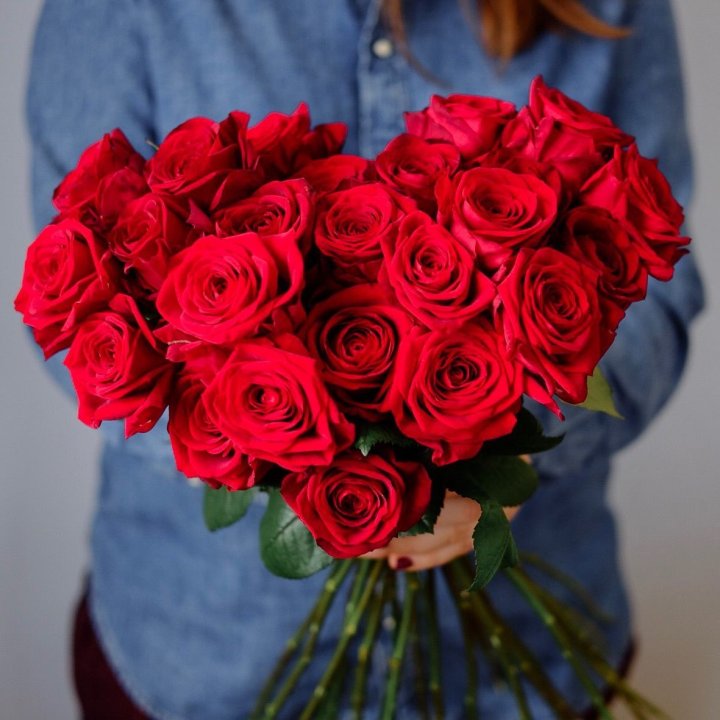 25 красных роз в Тольятти